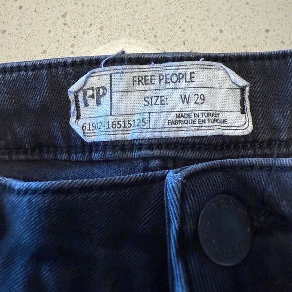 FREE PEOPLE SKINNY FRINGE DESTROYED JEANS SIZE 29 - Picture 4 of 4